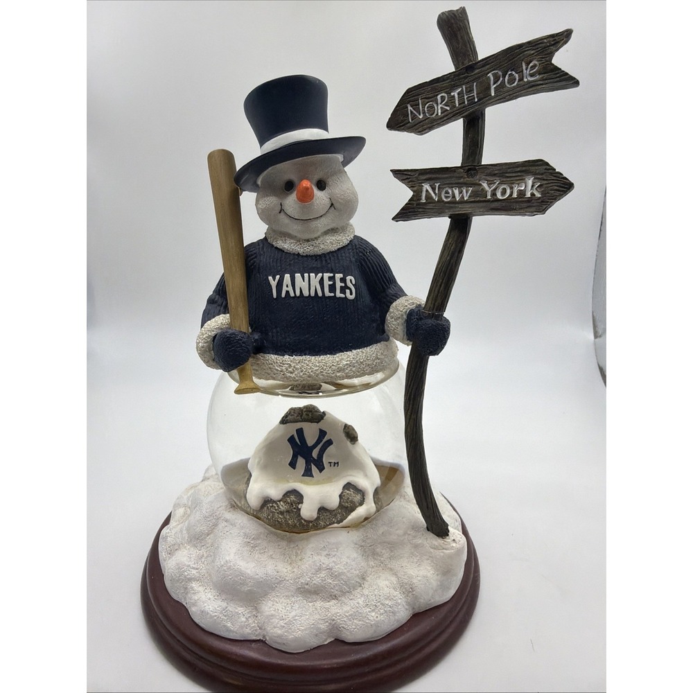 NEW YORK YANKEES SNOWMAN Memory Company MLB SNOWGLOBE 1ST‎ In Series RARE